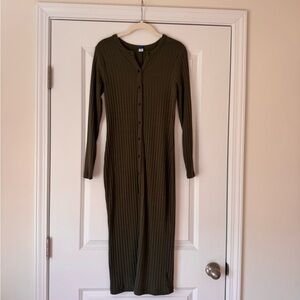 Old Navy Long Sleeve Ribbed Dress in Olive
